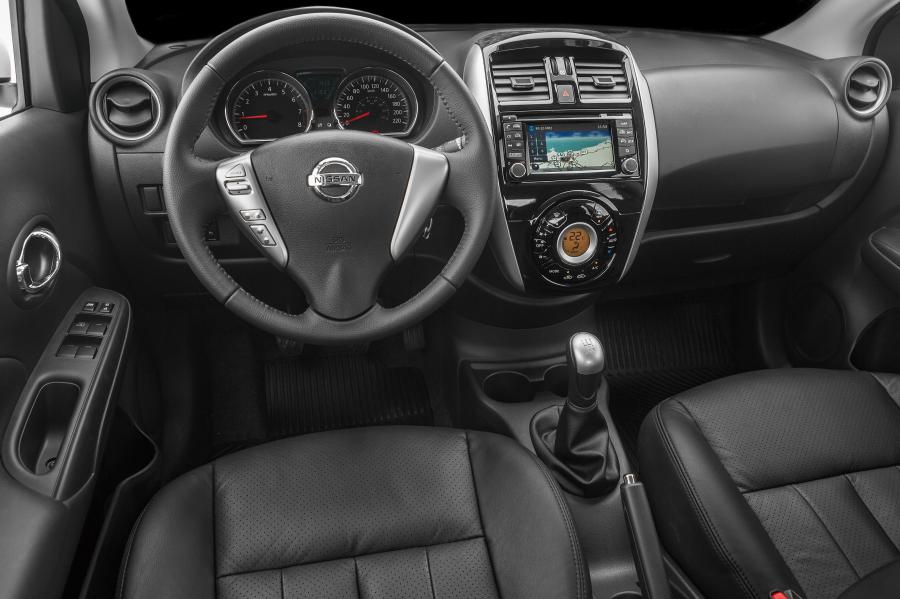  Nissan Versa Unique 2015 года  (BR) (фото 8 из 9)